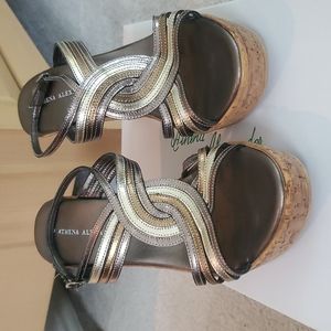 Athena Alexander Raft Mettalic wedge sandals 8